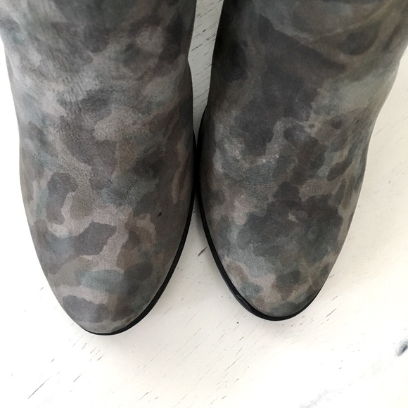 Schutz Camo Ankle Boots Block Heel - Picture 4 of 8
